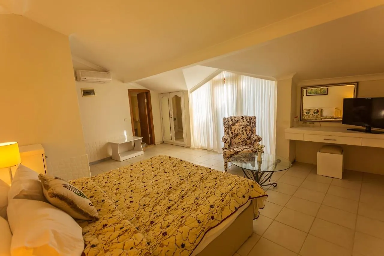 Paradise Garden Hotel Олудениз